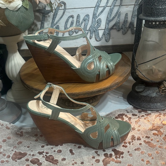 Seychelles sage green  Wedge Sandals - Picture 3 of 8
